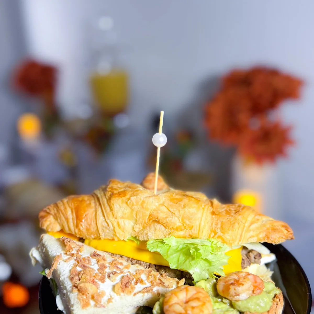 Assortiment salé — croissants & crostinis — Prestige Unions traiteur Lyon