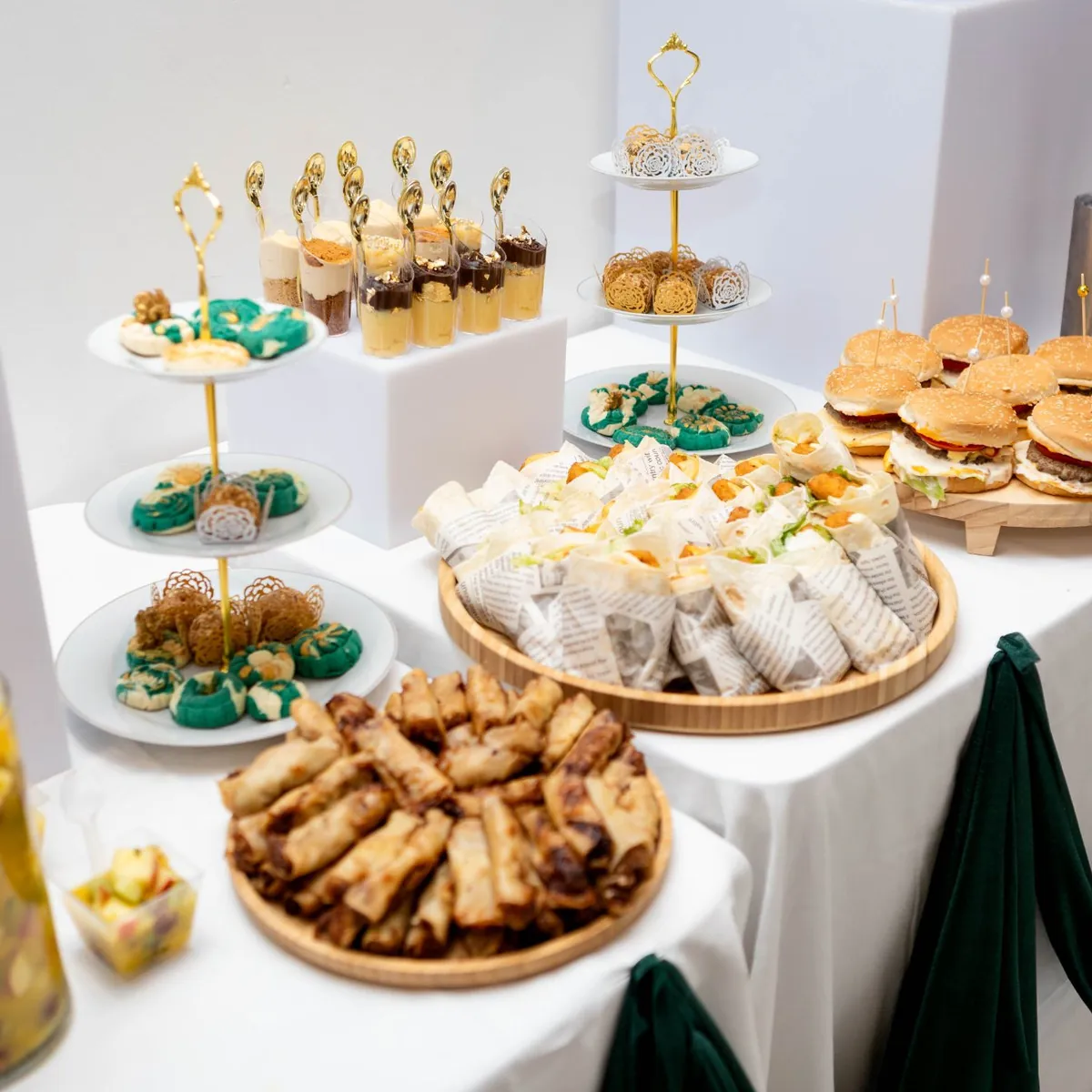 Verrines-desserts-Nems — Prestige Unions traiteur Lyon
